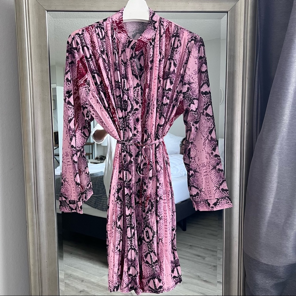 LEOPARD PRINT Pink Leopard Print Midi Dress